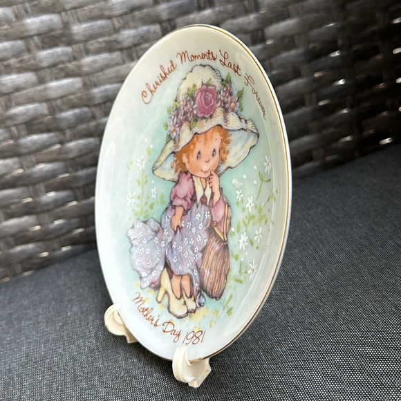 ๐Vintage AVON 1981 Motherโs Day Plate Cherished Moments Exclusively From Japan - Picture 4 of 9